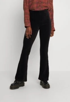ONLY ONLFENJA LIFE FLARED PANT - Spodnie Materiałowe - Black