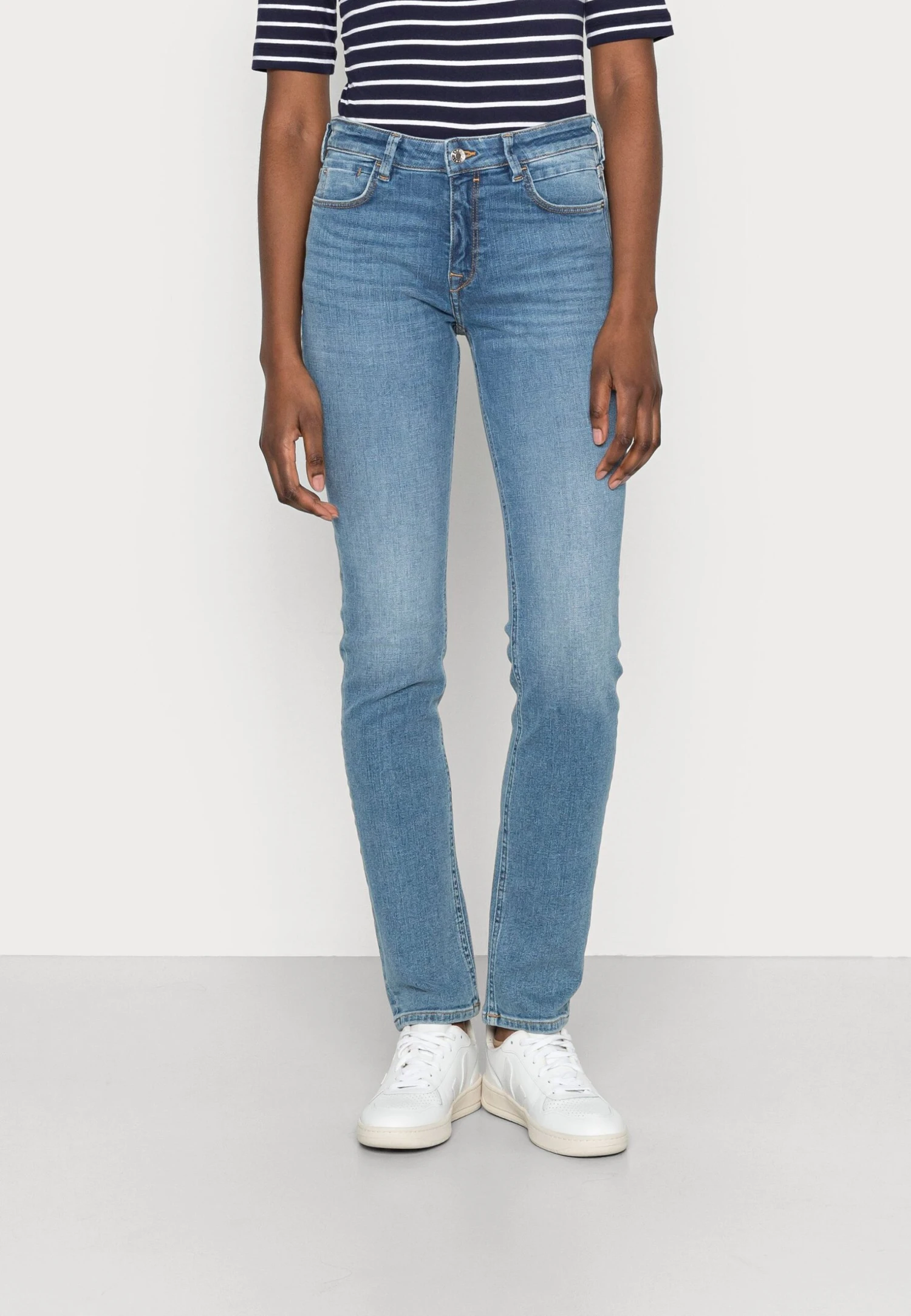 ESPRIT Jeansy Slim Fit - Blue Light Wash