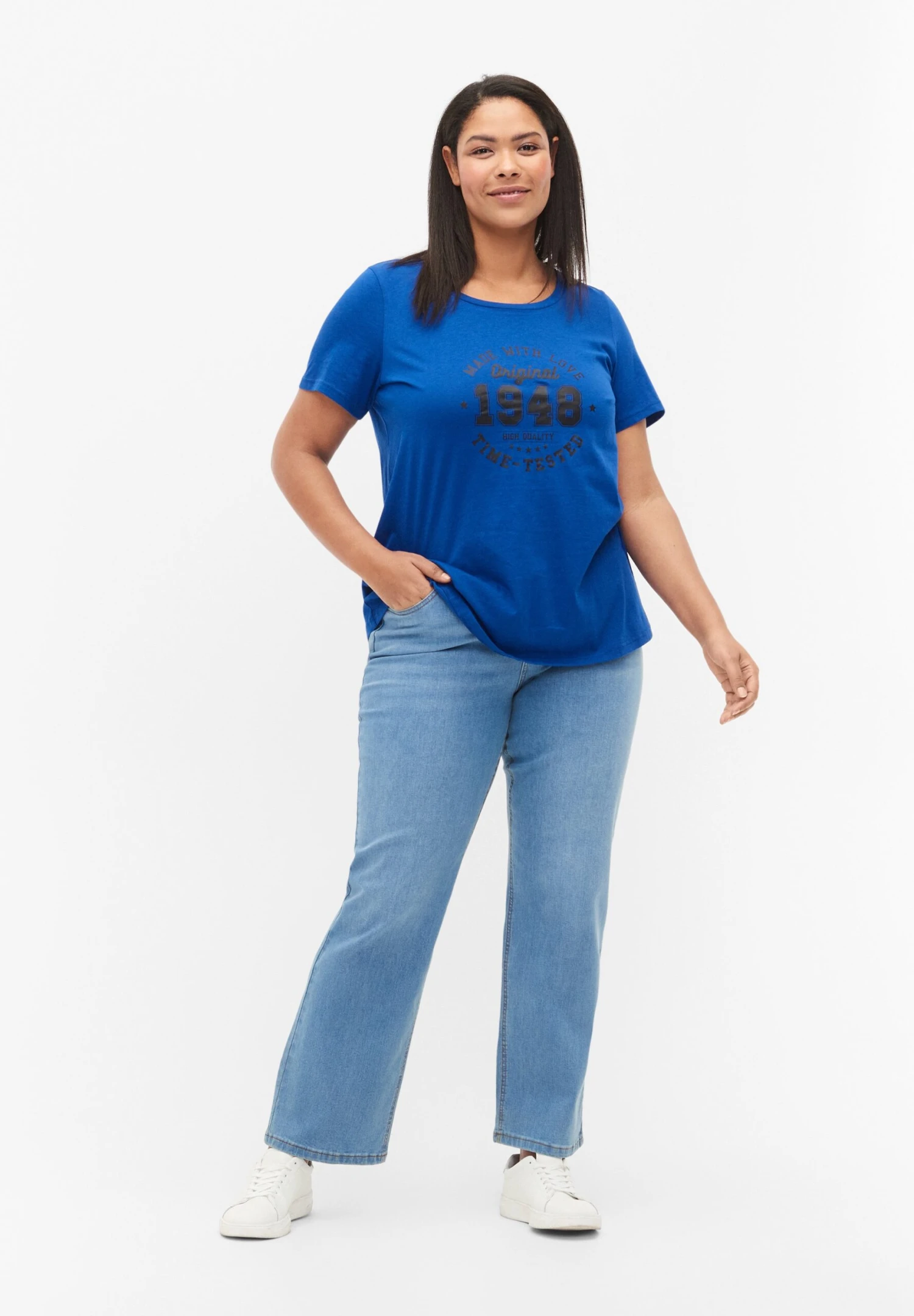 Zizzi HOCH TAILLIERTE GEMMA MIT NORMALER PASSFORM - Jeansy Straight Leg - Light Blue - obrazek 2