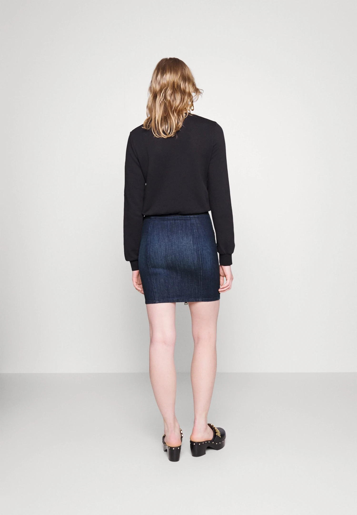 LOVE MOSCHINO Spódnica Mini - Blue Denim - obrazek 3