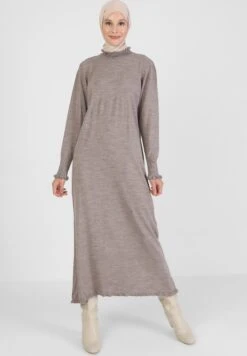 Sukienka Dzianinowa - Brown