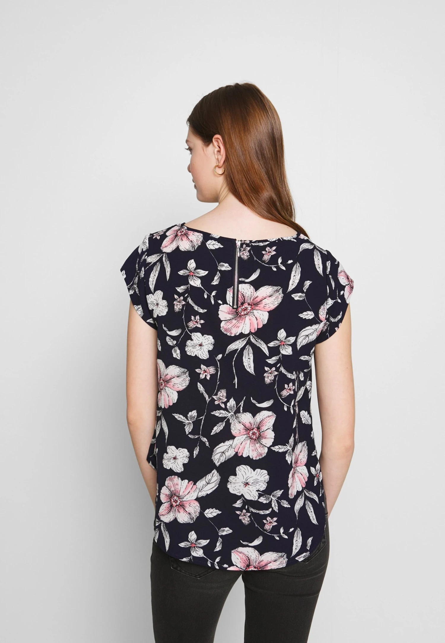 ONLY ONLVIC SS AOP NOOS PTM - Bluzka - Night Sky - obrazek 3