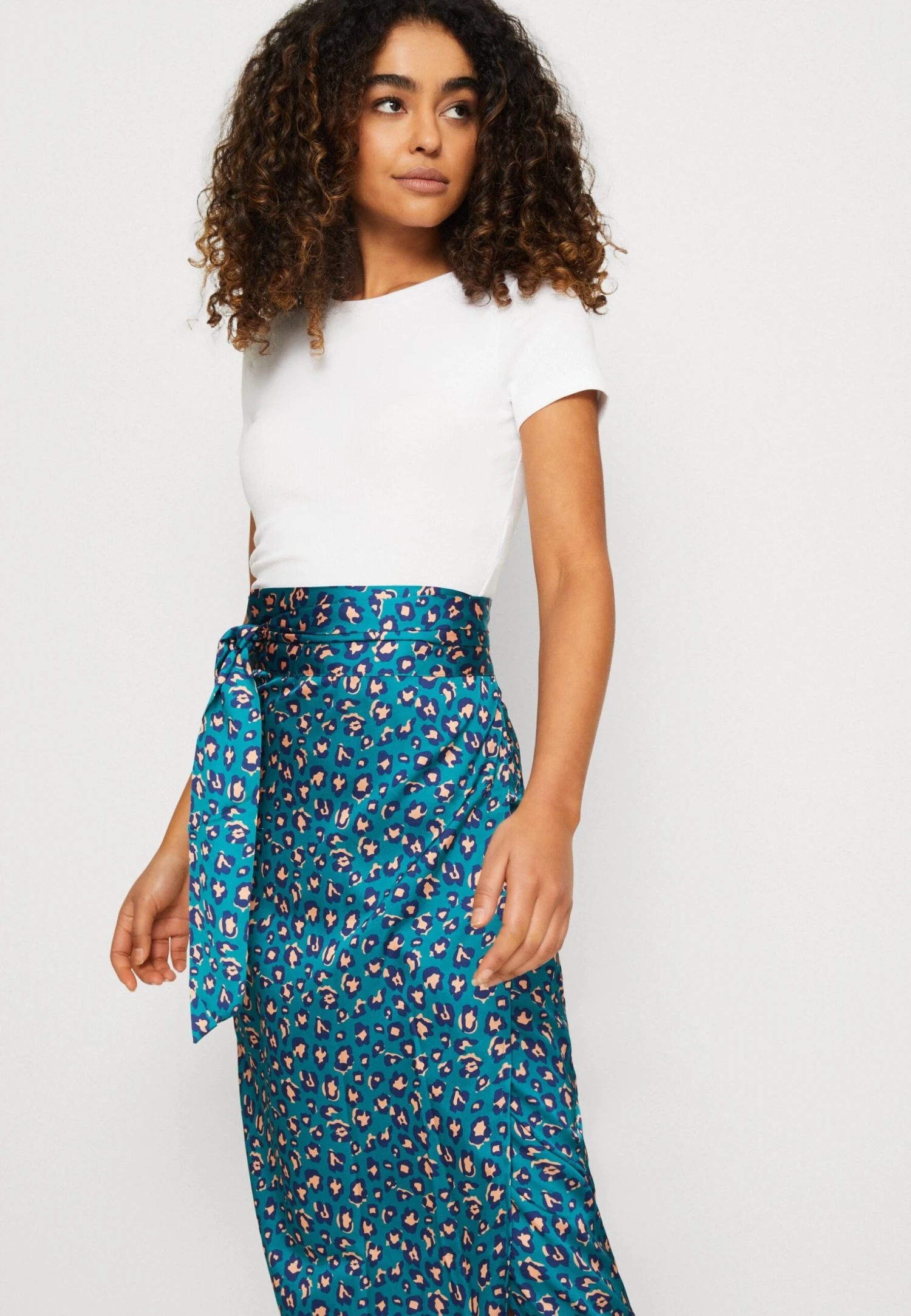 NEVER FULLY DRESSED JASPRE SKIRT - Spódnica Z Zakładką - Teal - obrazek 4