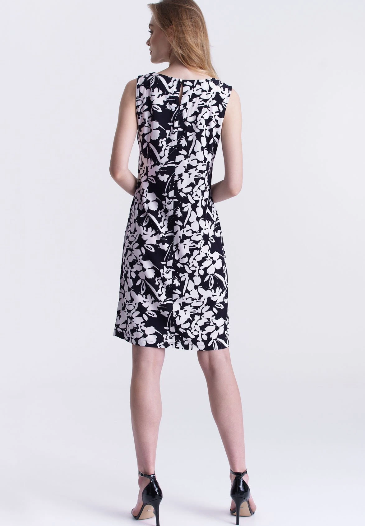 Sukienka Letnia - Black/white Flowers - obrazek 3