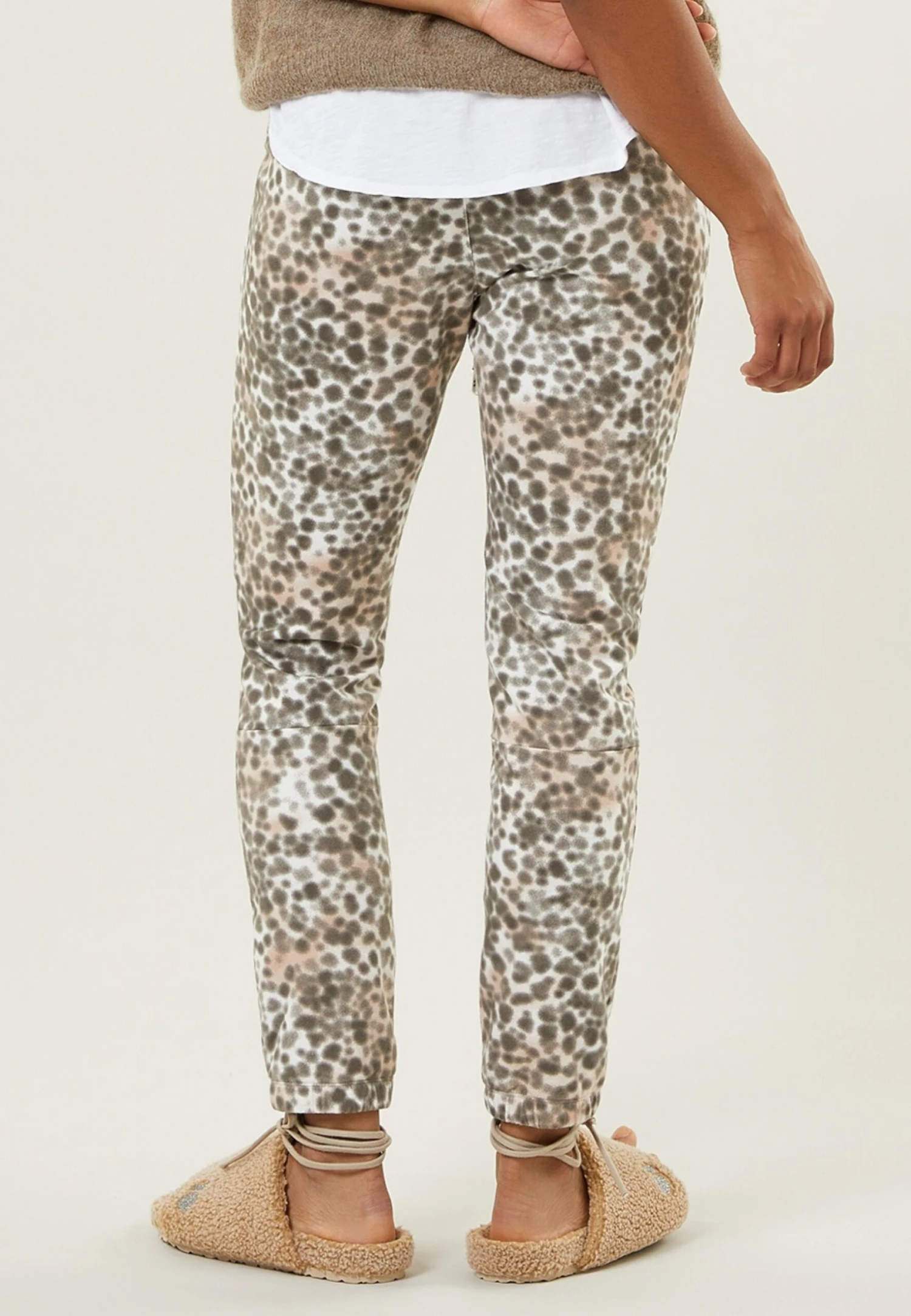 BOTTOMS CROPPED LEOPARD - Spodnie Treningowe - Ecru - obrazek 2