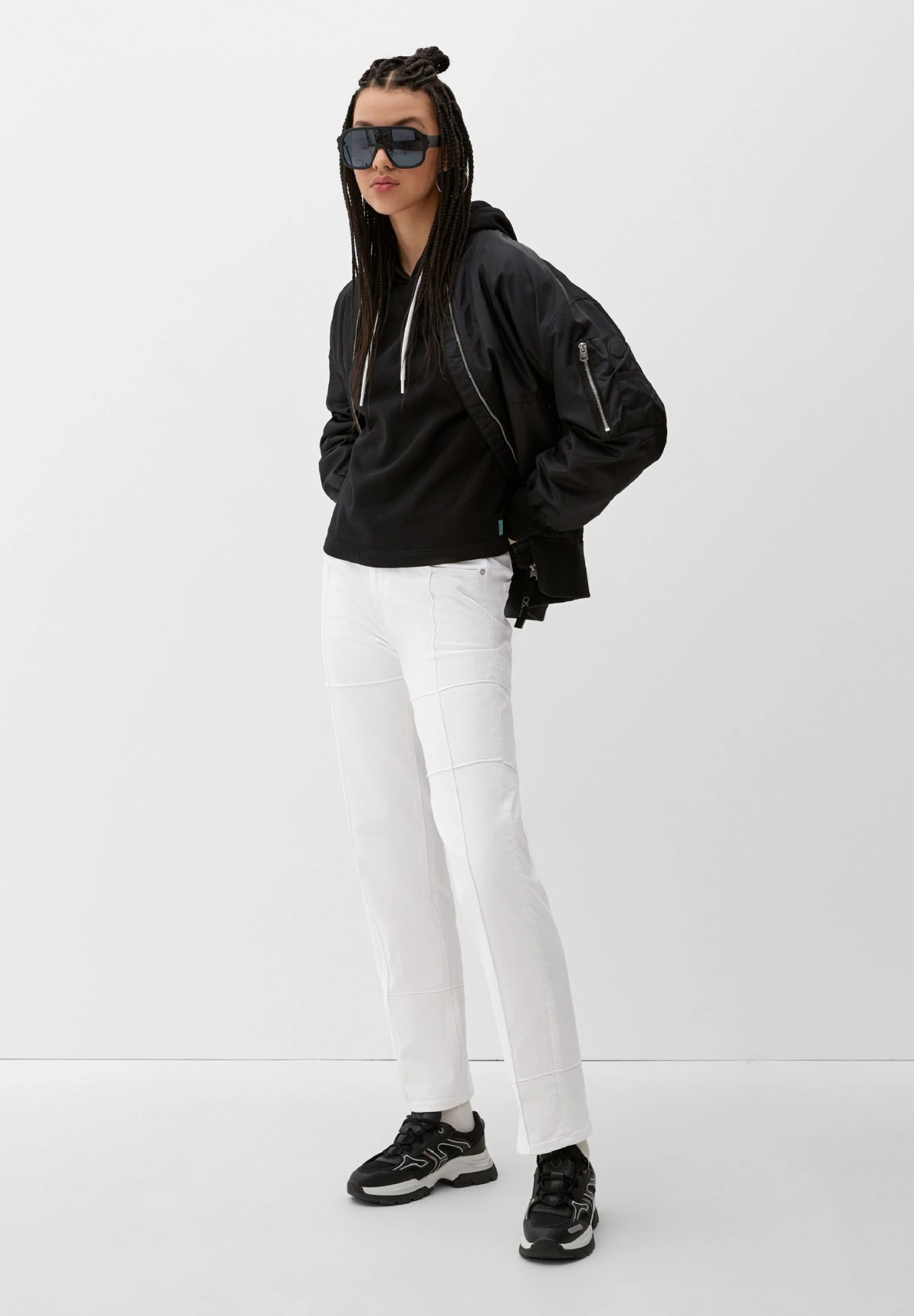 QS By S.Oliver Jeansy Straight Leg - Weiß - obrazek 5