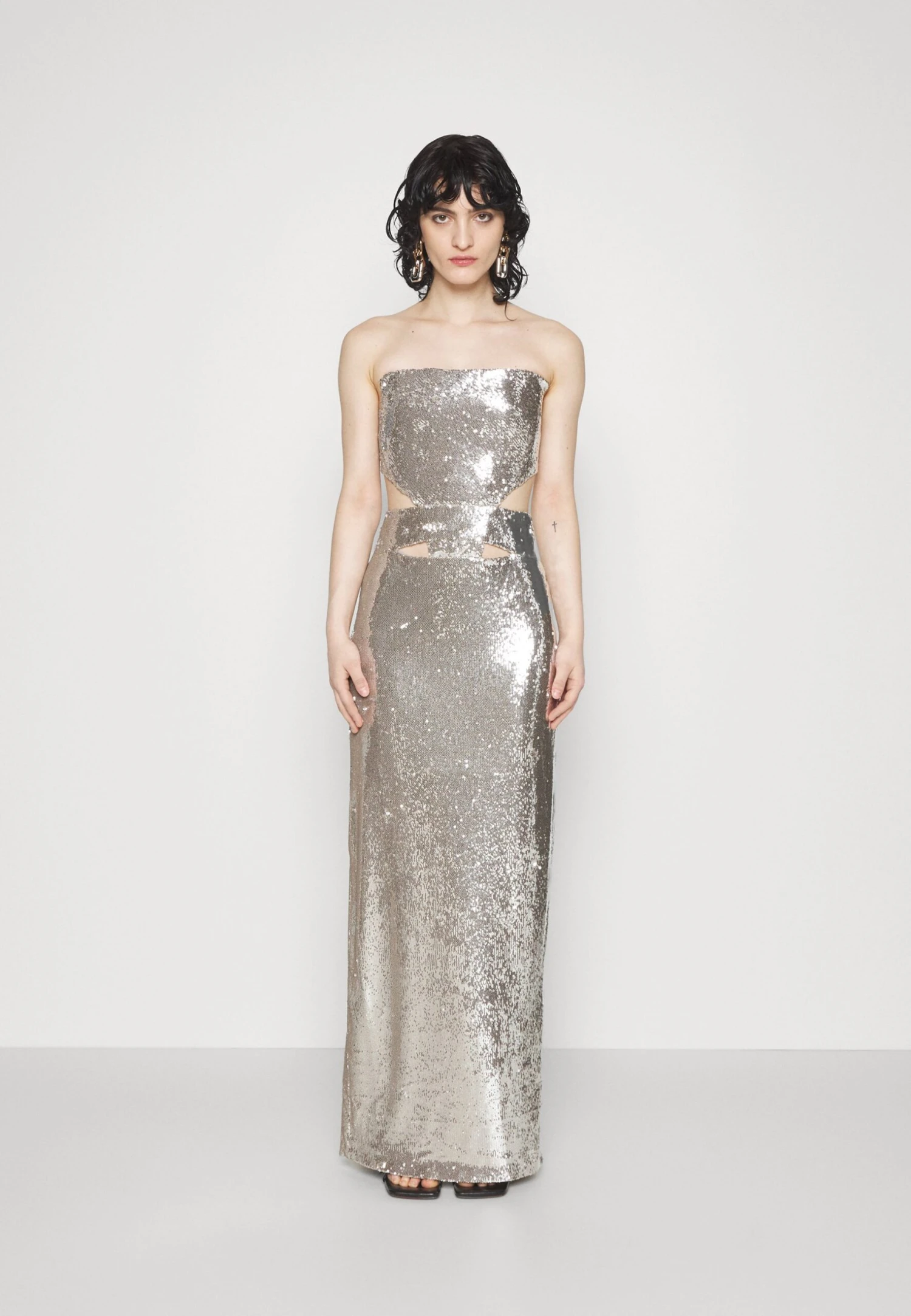 AVA STRAPLESS CUT OUT GOWN - Suknia Balowa - Silver/nude - obrazek 4