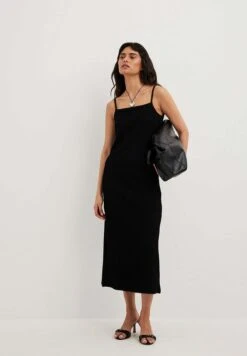 NA-KD STRUKTURIERTES - Sukienka Dzianinowa - Black