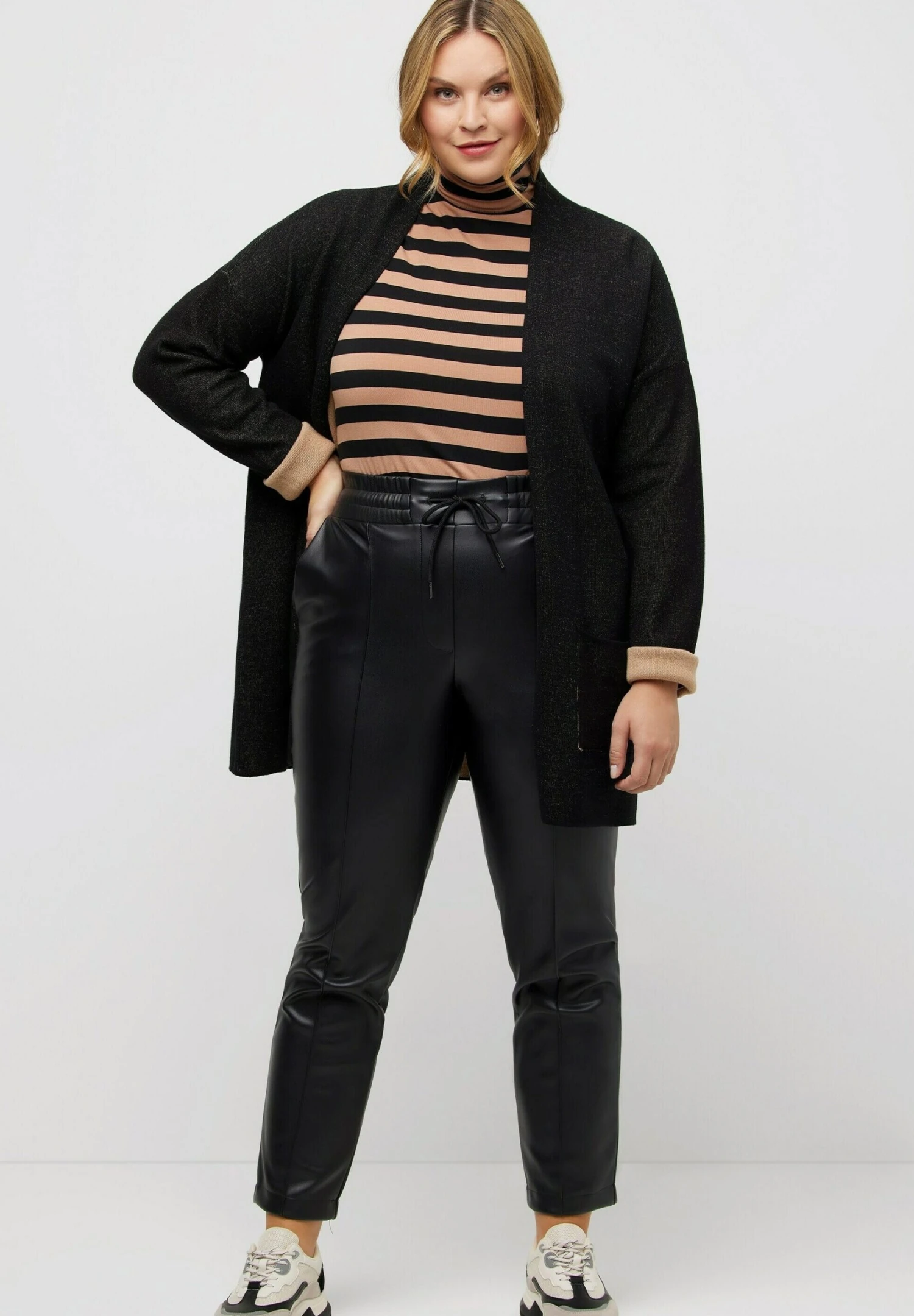 Ulla Popken Spodnie Materiałowe - Noir - obrazek 2