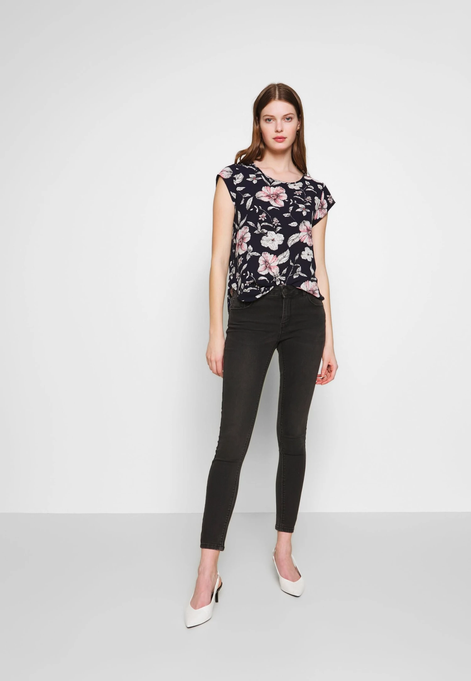 ONLY ONLVIC SS AOP NOOS PTM - Bluzka - Night Sky - obrazek 2