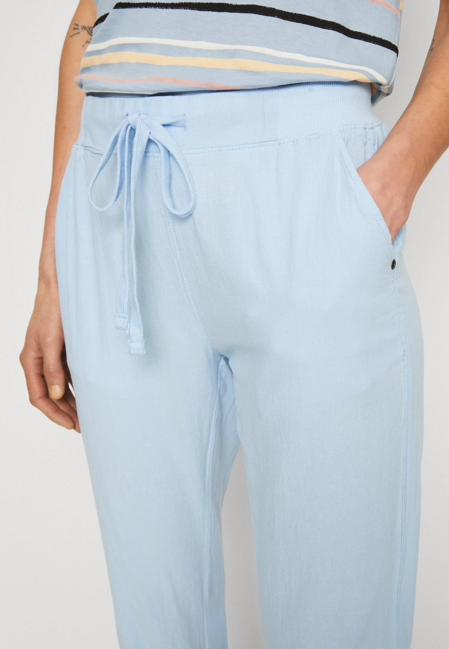 Kaffe NAYA CAPRI - Szorty - Windsurfer - obrazek 4