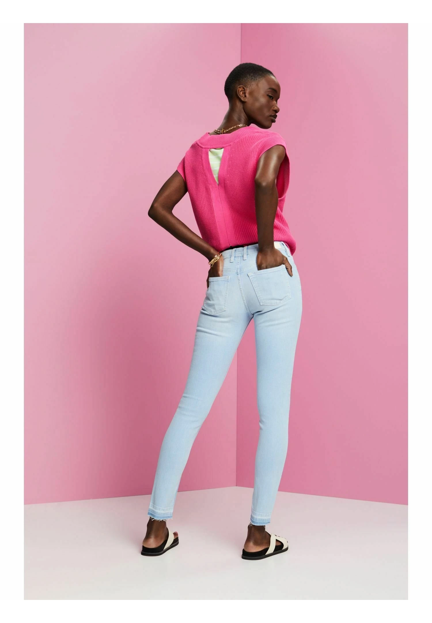 ESPRIT AUS MIT STRETCHKOMFORT - Jeansy Skinny Fit - Blue Bleached - obrazek 4