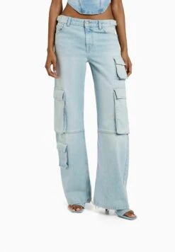 BERSHKA FADED MULTI-POCKET - Jeansy Dzwony - Light Blue