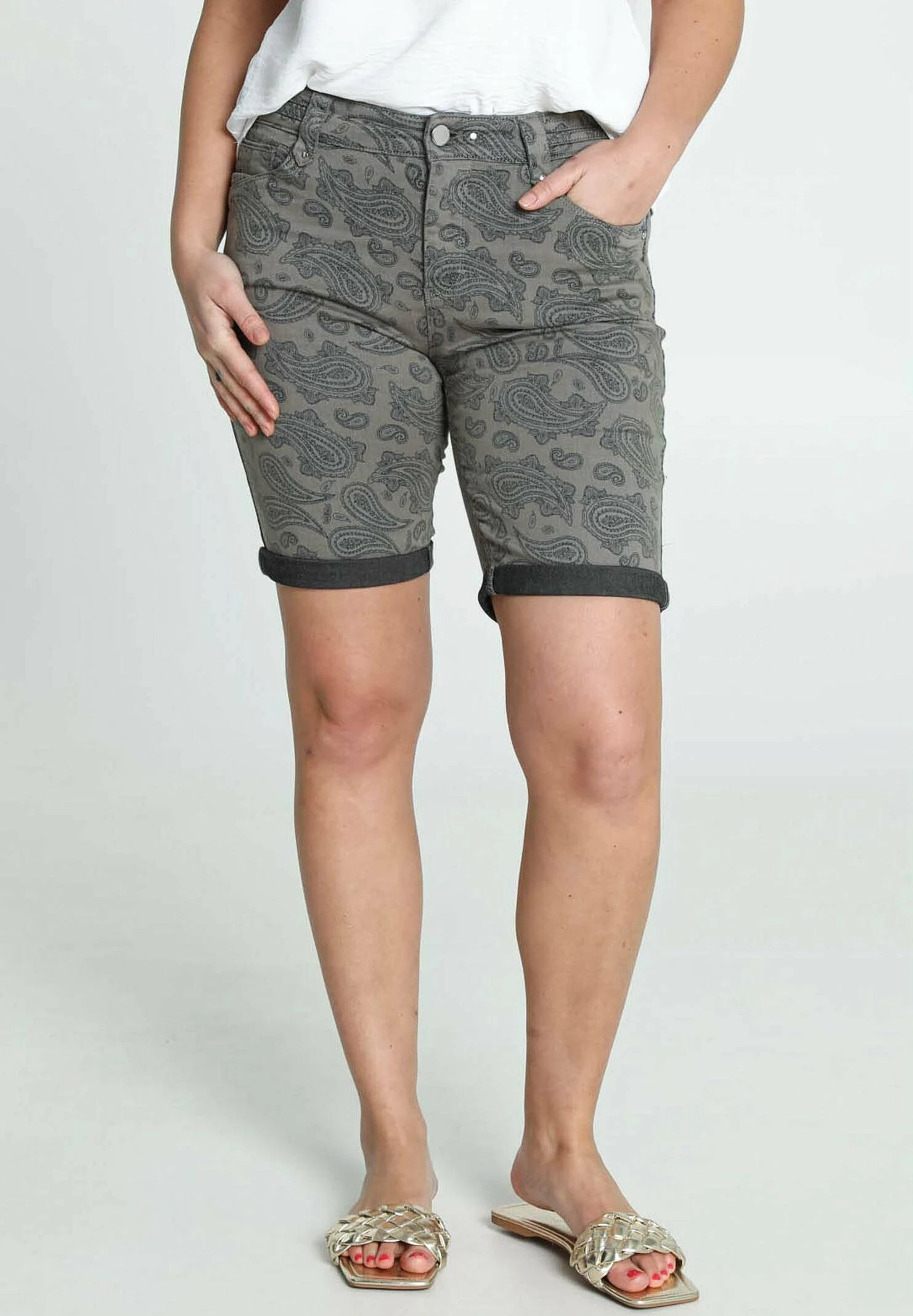 AVEC IMPRIMÉ ET POCHES - Szorty Jeansowe - Khaki