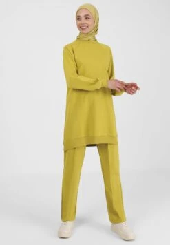 REFKA BASIC - Bluza - Green