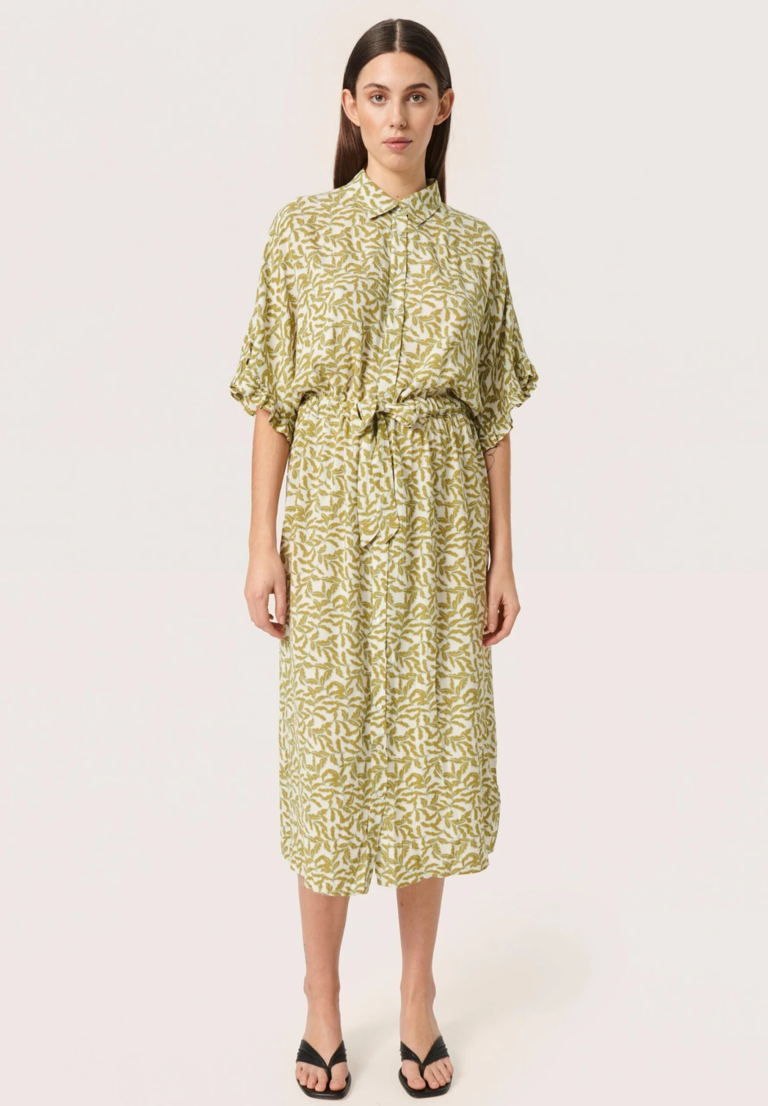 Soaked In Luxury SLZAYA SAPHIRA - Sukienka Koszulowa - Green Moss Leaf Print